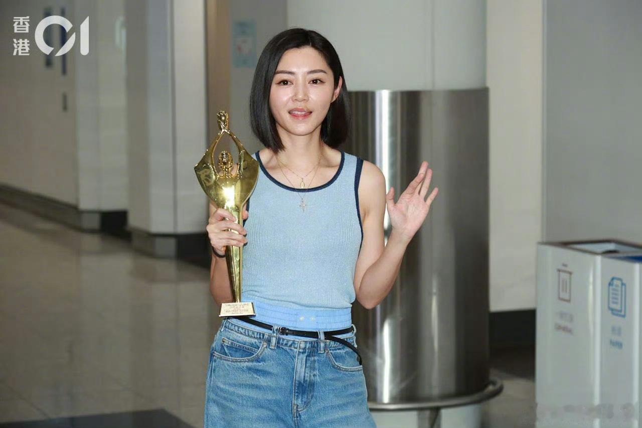 卫诗雅否认百花奖孤独下台卫诗雅原本担心自己百花奖零票 据港媒，11日卫诗雅受访时