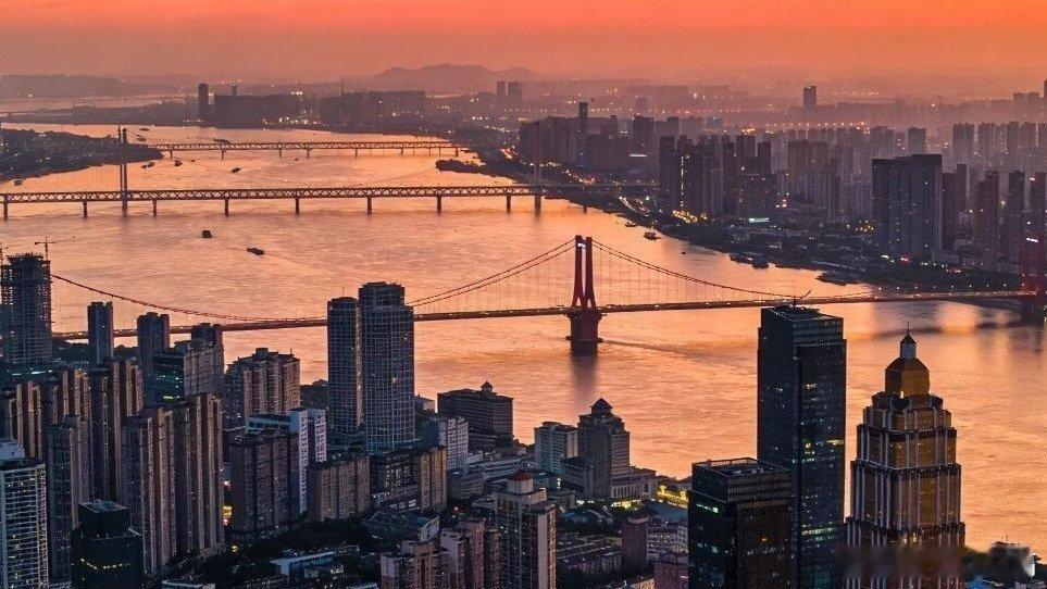 凤凰新闻【中国第五大城市群，定了】文|凯风城市群强，则城市强。最新发布的国家“十