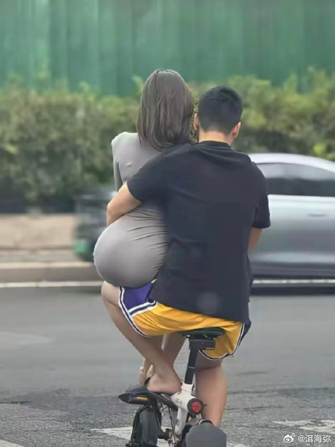 开车跟了一路，没想通输在哪里。[挖鼻] ​​​