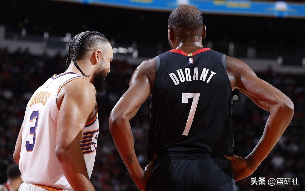 本赛季交易过的球队感觉都是赢家

绿军:通过多笔交易，总薪资从5.4亿降到1.8