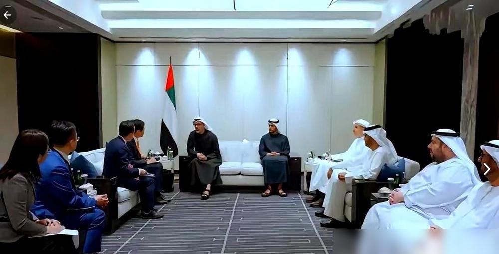 很多人都搞不懂，阿布扎比王储哈立德，为什么非要加个“阿布扎比”的前缀？

真不是