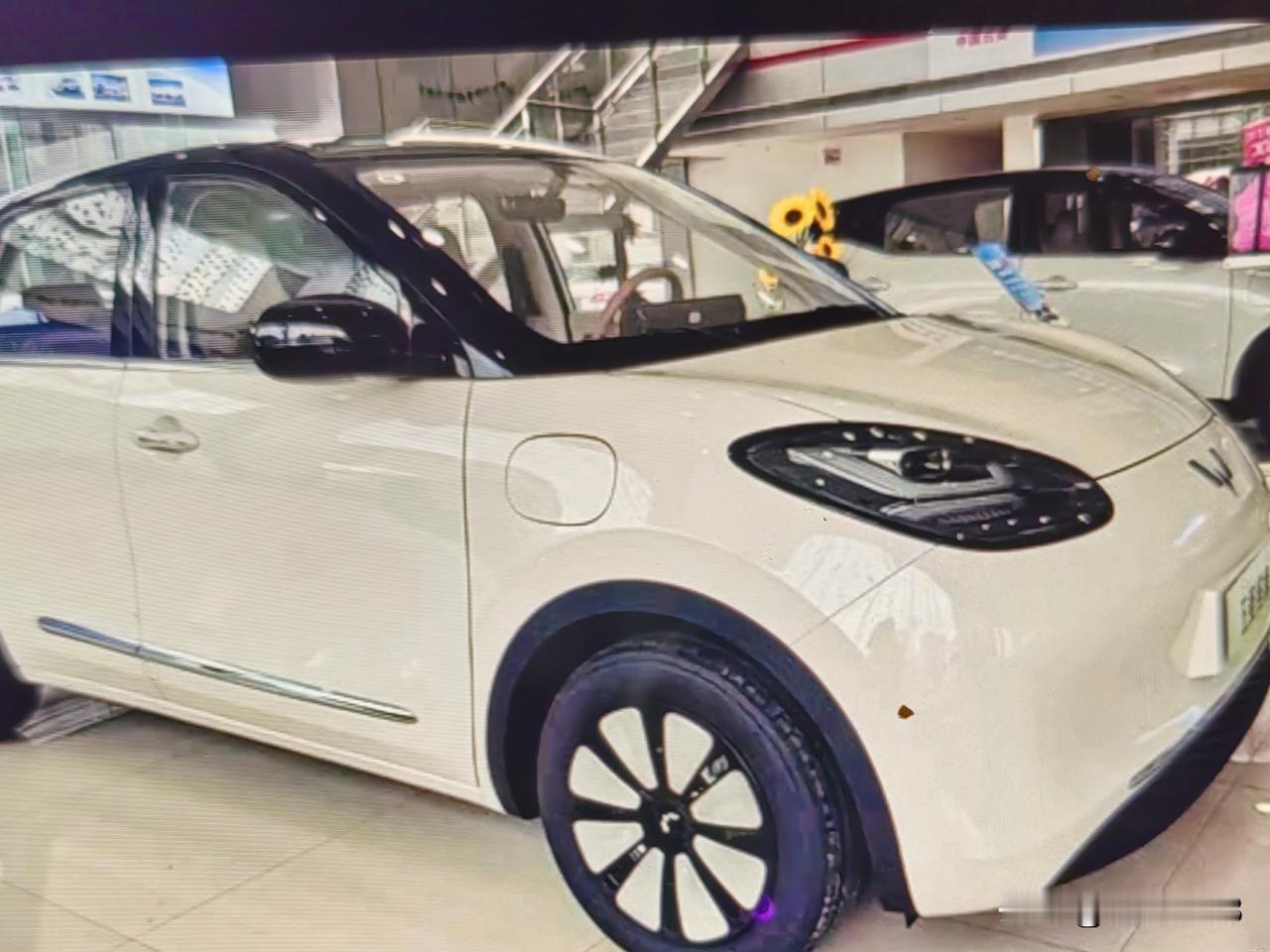 在城市的通勤中缤果家族的车，以低成本高颜值成为了我们城市代步出行的最佳选择。
