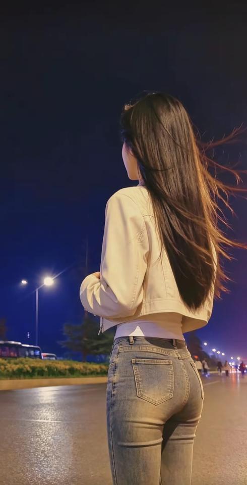 天下之大，我却不知道往哪里走？
我不想就这样听父母的，结婚生子，好好过日子，
我