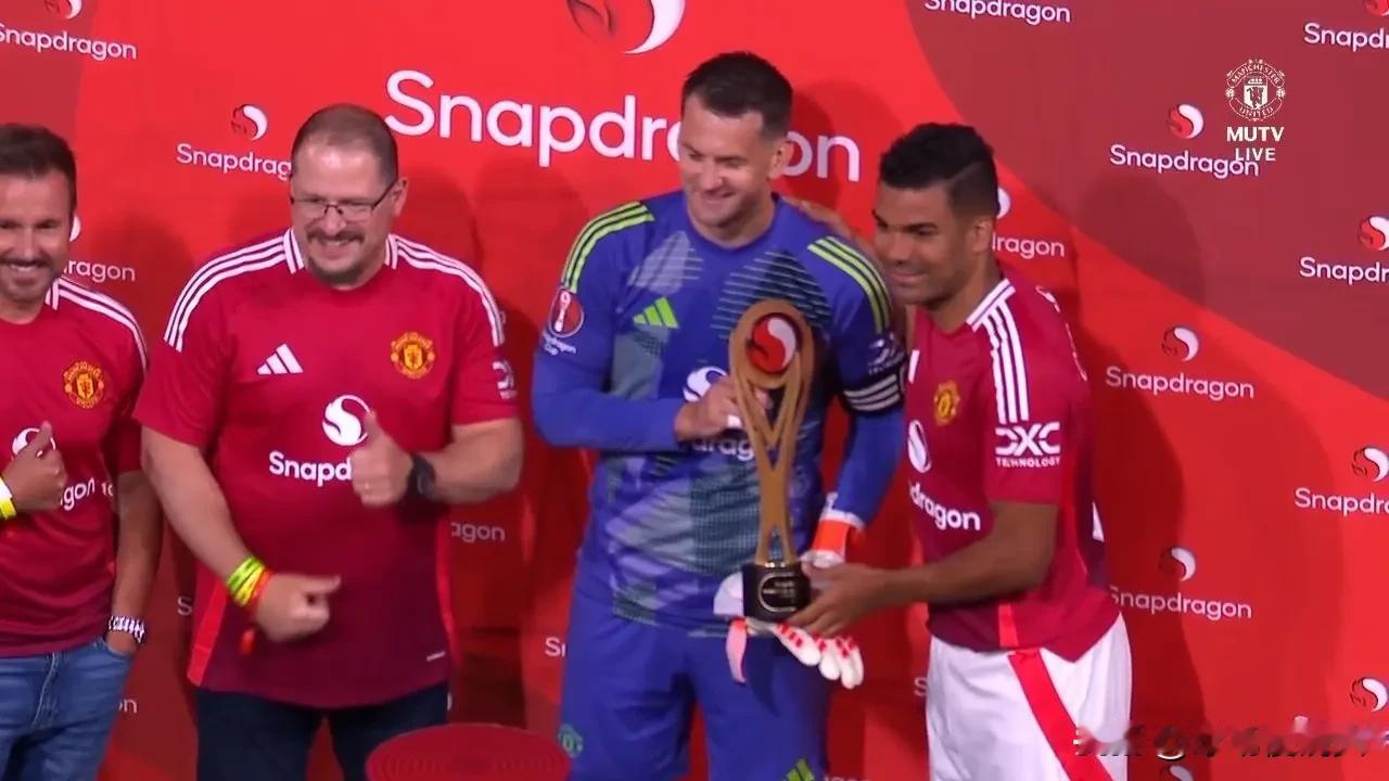 恭喜曼联夺得骁龙杯冠军🏆！曼联2：1贝蒂斯，6个万万没想到

1，万万没想到，