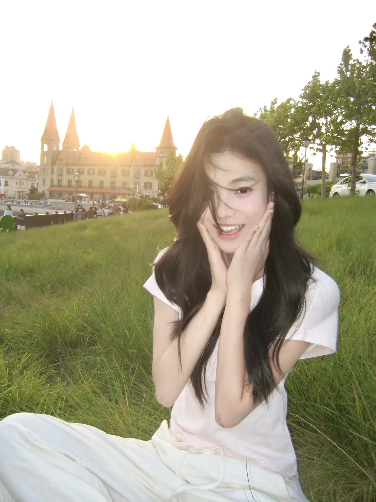 旧歌重听就像旧事重提。