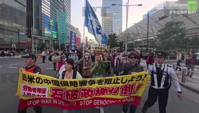 日本这回真的要被逼疯了！以往中国阅兵，国际社会大多是抱着 “看热闹” 的心态。但