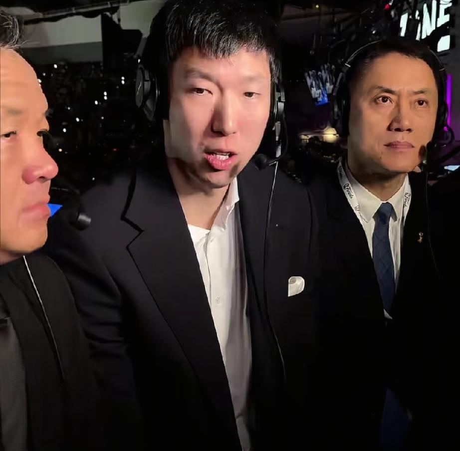 突然觉得周琦，算个好男人，一方面把球打得好好的，另一方面，把家也照顾的妥妥的。