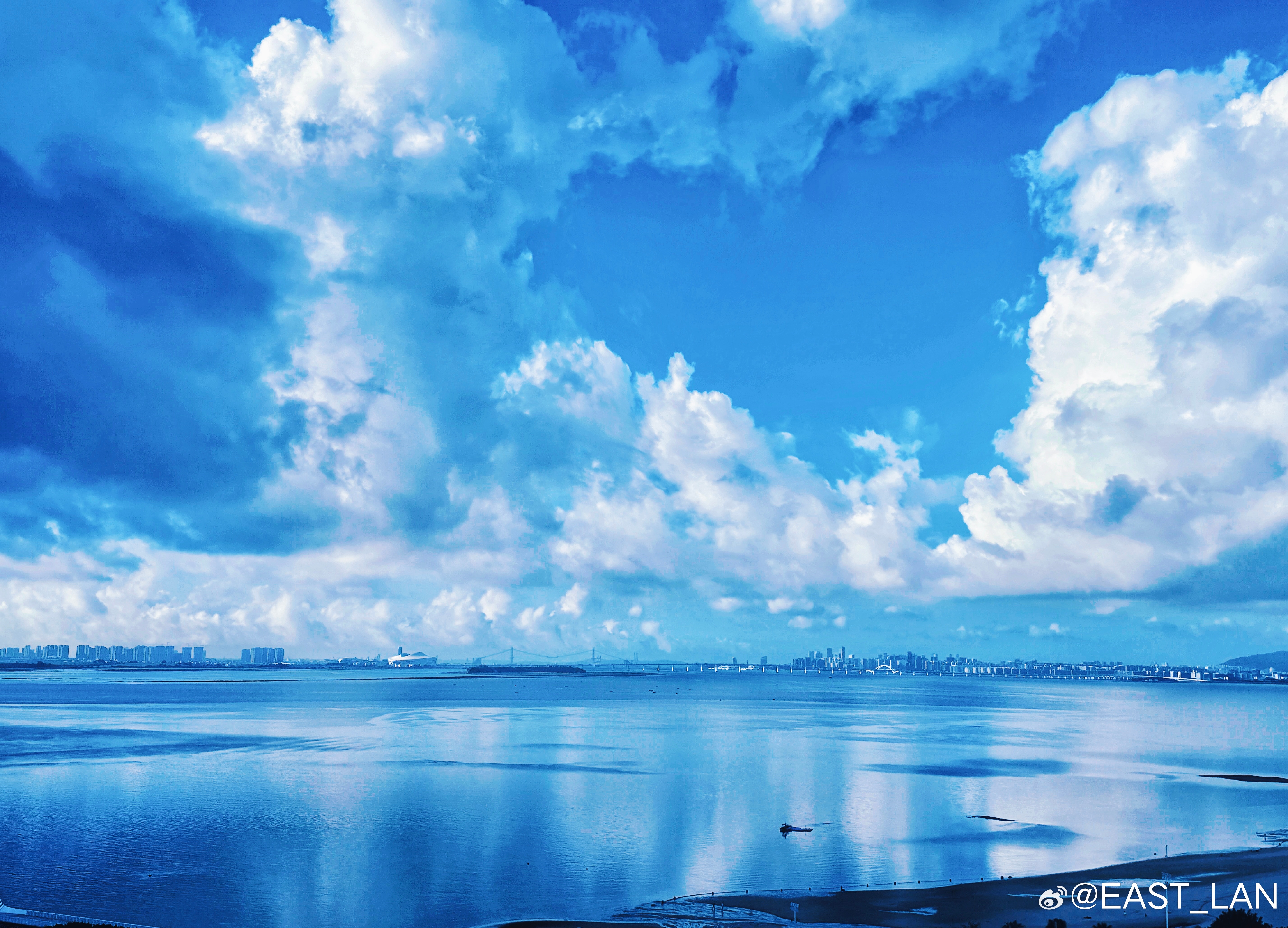 夏天的☁️ 