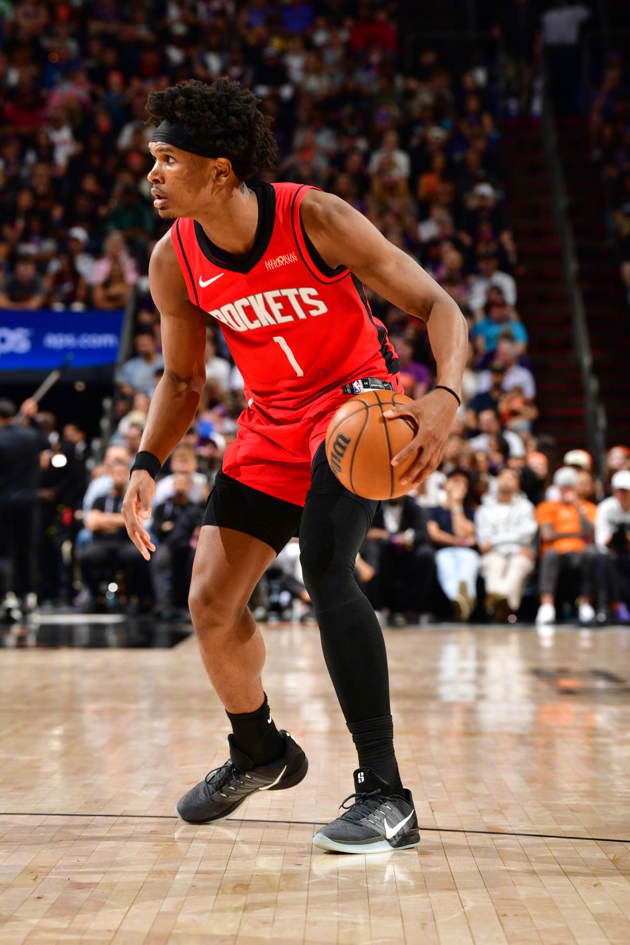 阿门今天真是打的开心了！
对上太阳的那群后卫，真是予取予求啊，有自主进攻，也有突