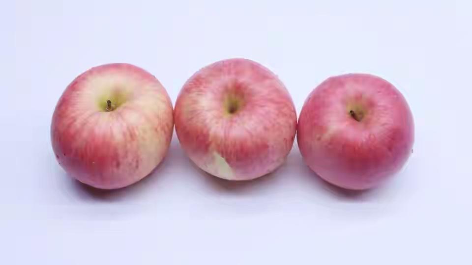 每天早上空腹吃1个苹果，会带来5个“变化”，让你身体好更健康

每天早上空腹吃1