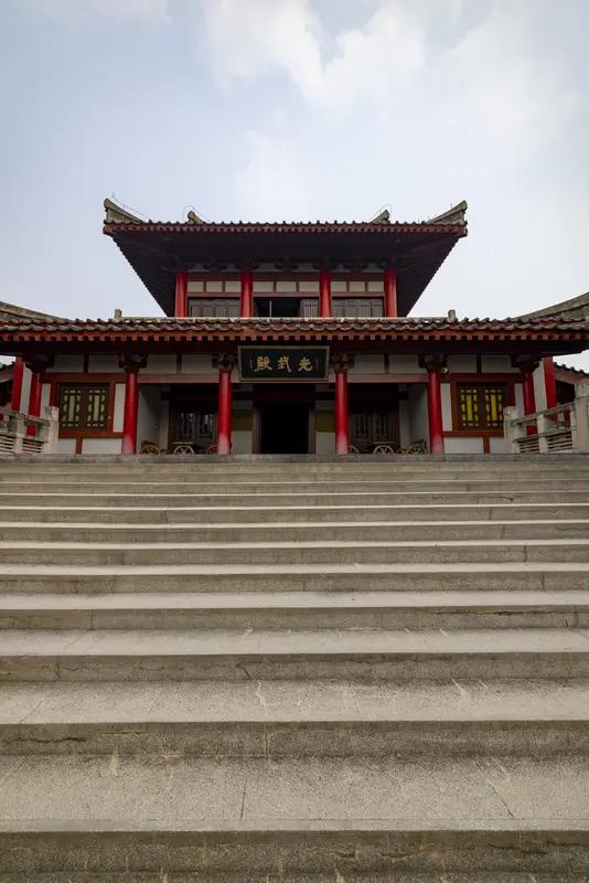 刘秀的历史地位应当如何再定位? 刘秀的历史地位应当如何再定位? 刘秀的历史地位应