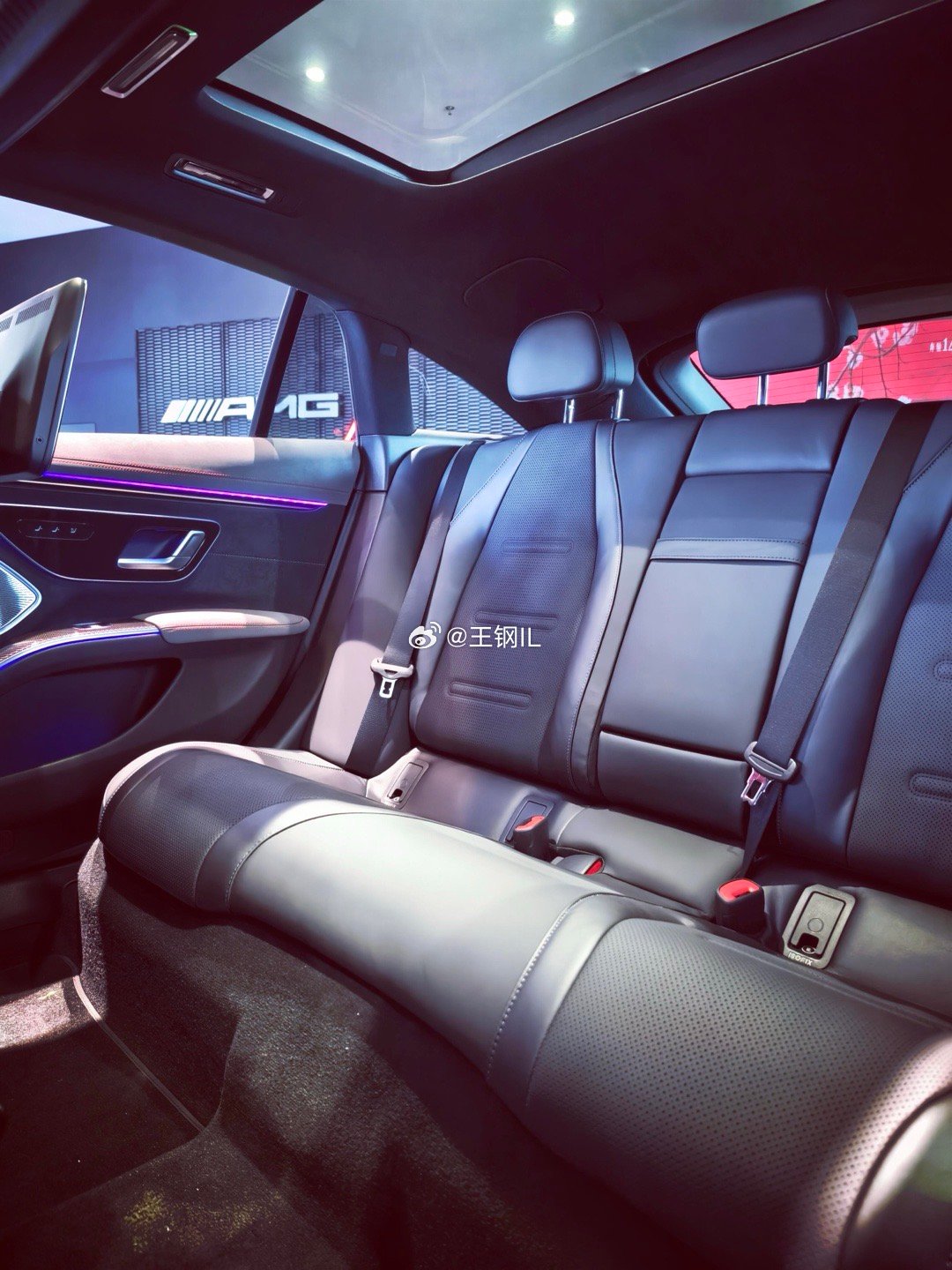 奔驰AMG EQS53，定义旗舰纯电性能，EQS53纯电猛兽，豪华加冕，AMG本