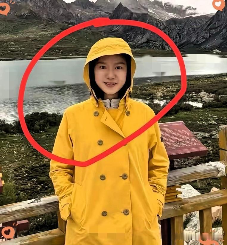 翁帆，今年50岁了。重回单身一年。她搬离清华园，陪着母亲，四处旅行，过简朴生活。