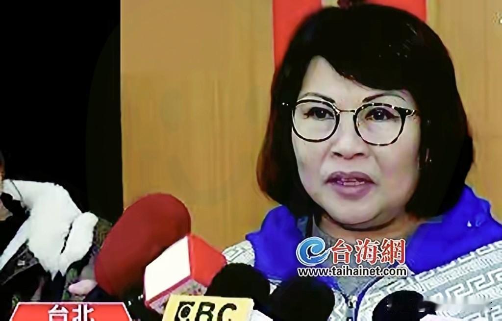 国民党内讧升级

今天国民党内陆配常委何鹰鹭公开撕郑丽文

说她“人民你在骗，大