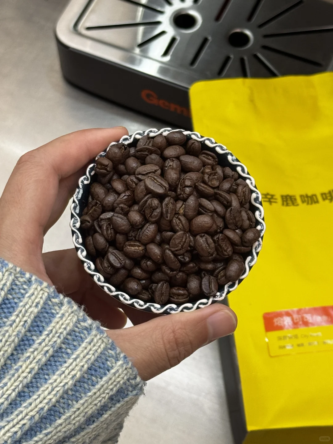 谁说他不行啊，就是他让我一天炫三杯的。