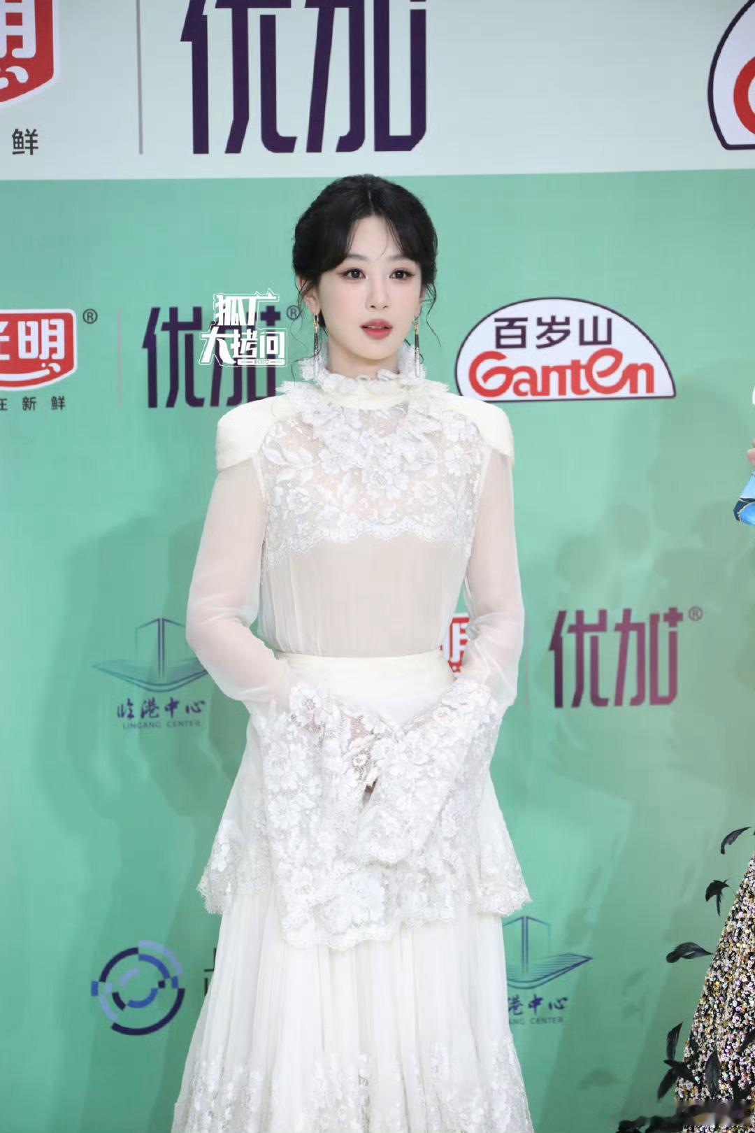 白玉兰红毯生图合集杨紫 宋佳 关晓彤 蒋欣 钟楚曦 万茜 闫妮 马伊琍王宝强 张