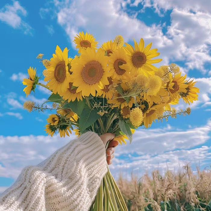 双向奔赴要随缘，奔来奔去无人还，
天干物燥脾气暴，我不微笑你别闹，
花花世界迷人