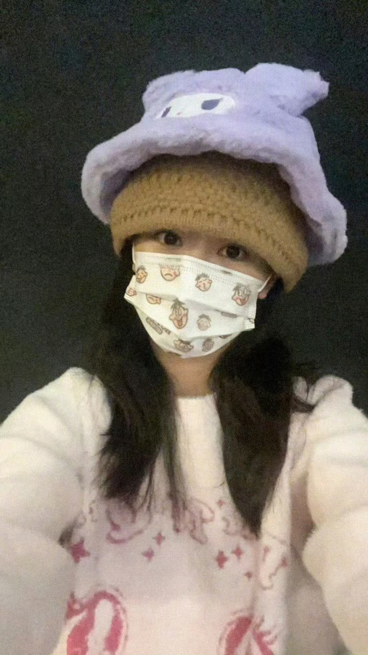 杨紫杨紫 紫紫好多帽子🧢 
