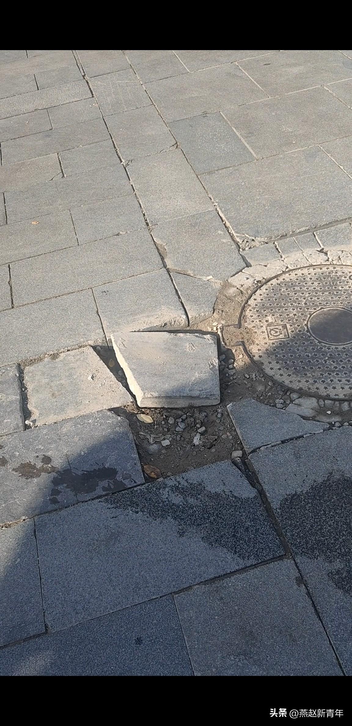 保定古城保护更新，东大街的路破破烂烂该修修了，不知道这里的改造提升什么时候启动，