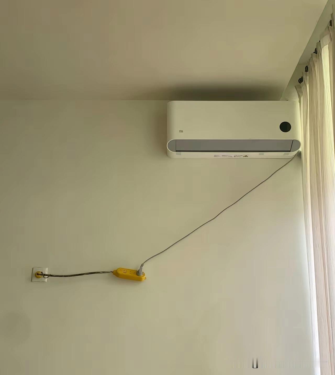 全网吵翻的空调电线骗局，终于有人说实话了！
有没有发现一个离谱的怪事？
空调原厂