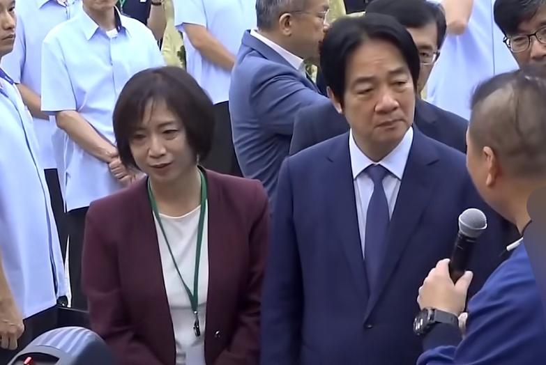 近日，台湾地区领导人、台独金孙赖清德在赴台湾省台中市无人机产业园区视察无人机厂商