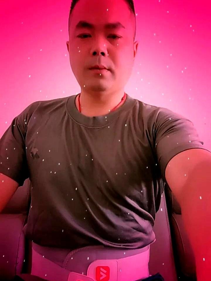 几万块工伤赔偿到账前，他为什么先花一万多做微创？
腰椎坏了，公司一开始不认，他只