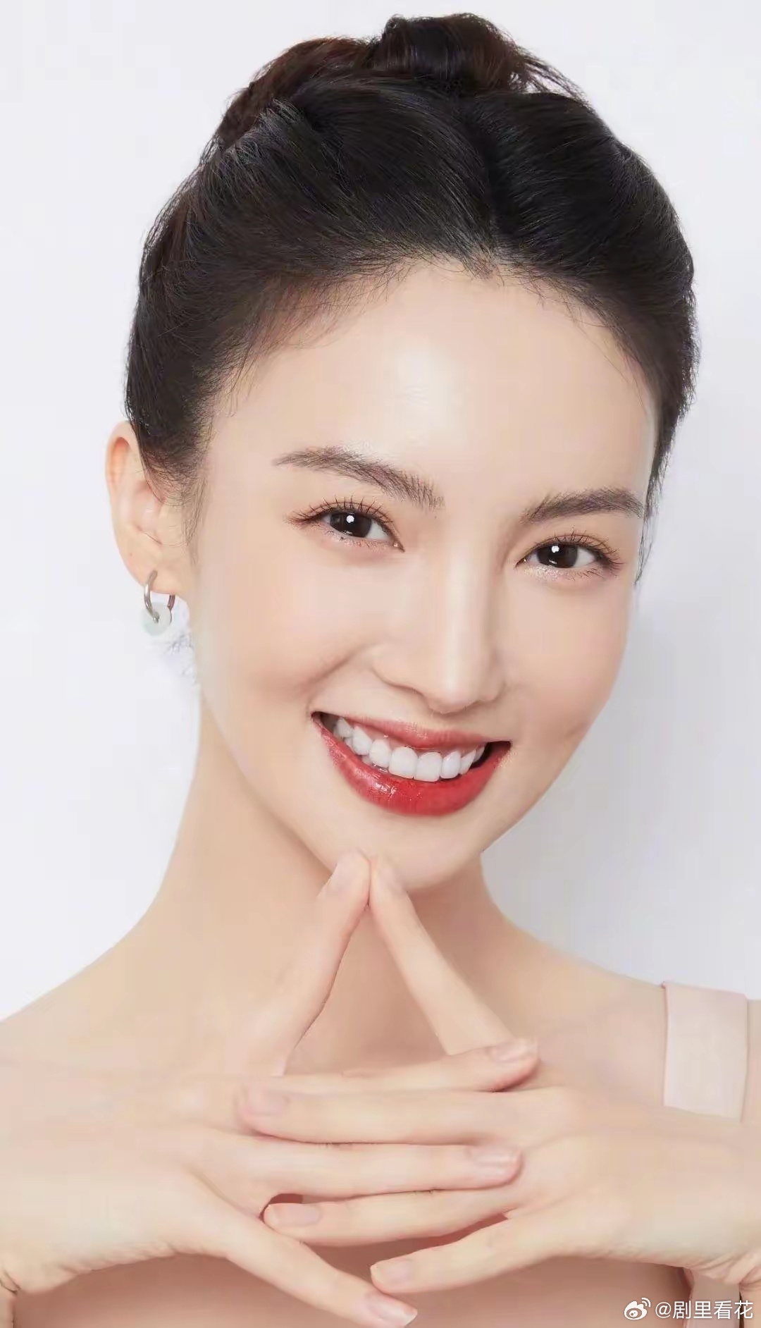 听说《现在就出发》4金晨退出看来交通事件还是给她带来了影响节目组应该是为了避开风