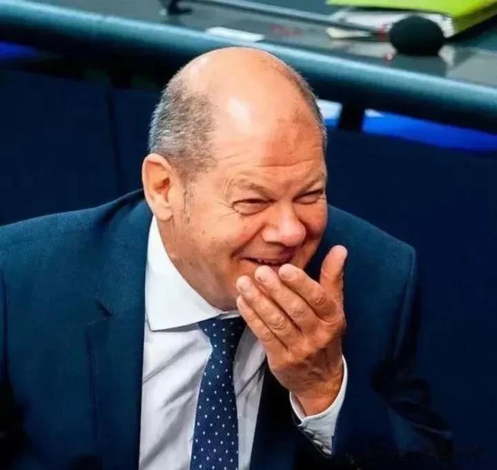立陶宛出手了，制裁俄工业，禁止出口钉子、纽扣和针线！！

我差点没笑出声来，立陶