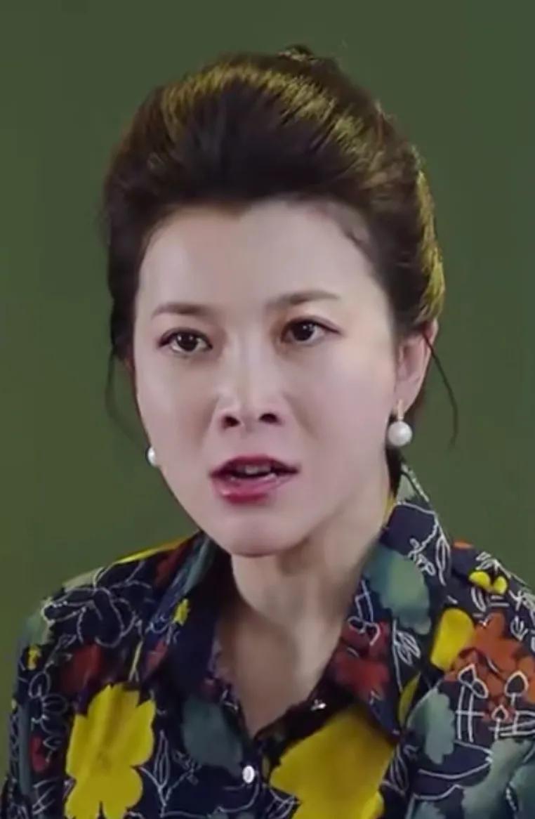  苏曼殊的扮演者张棪琰，1978年11月16日生于北京市，毕业于北京电影学院19