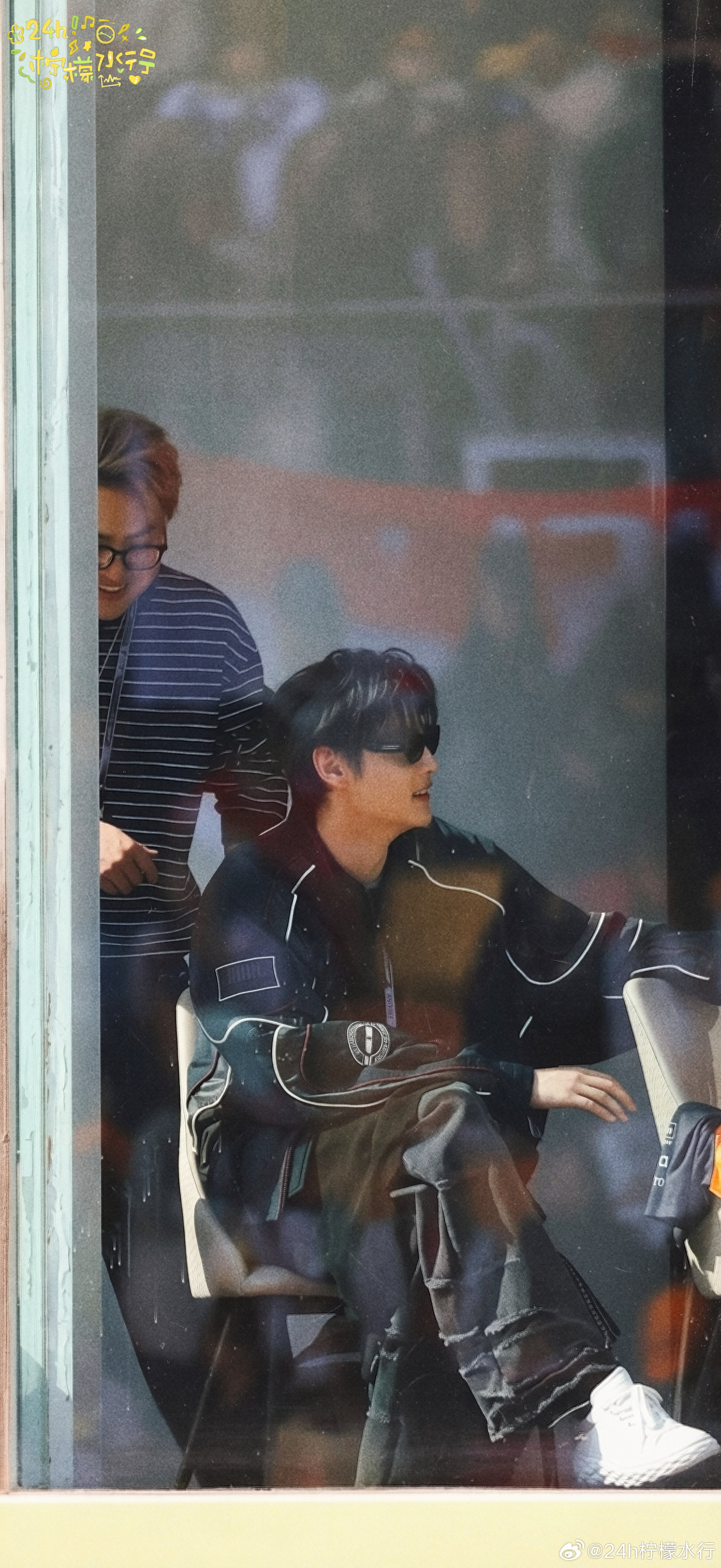 等你（柠檬水）赴约的温柔时刻💛💛💛（手机轻轻震动）田栩宁：下班啦，晚上要不