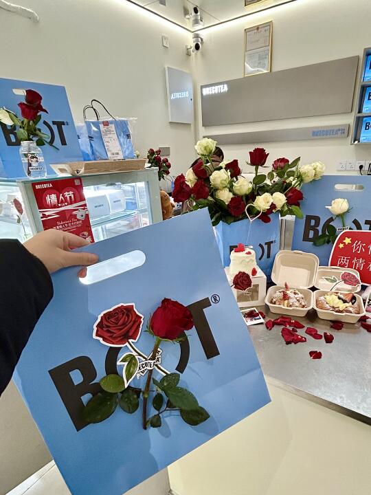 晋江的！！！浪漫至死不渝🌹