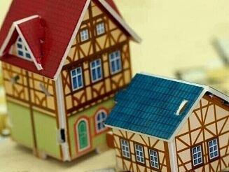 最近“银行直供房”激增，到处都能看到低价房源。像某第三方拍卖平台上，200万市价