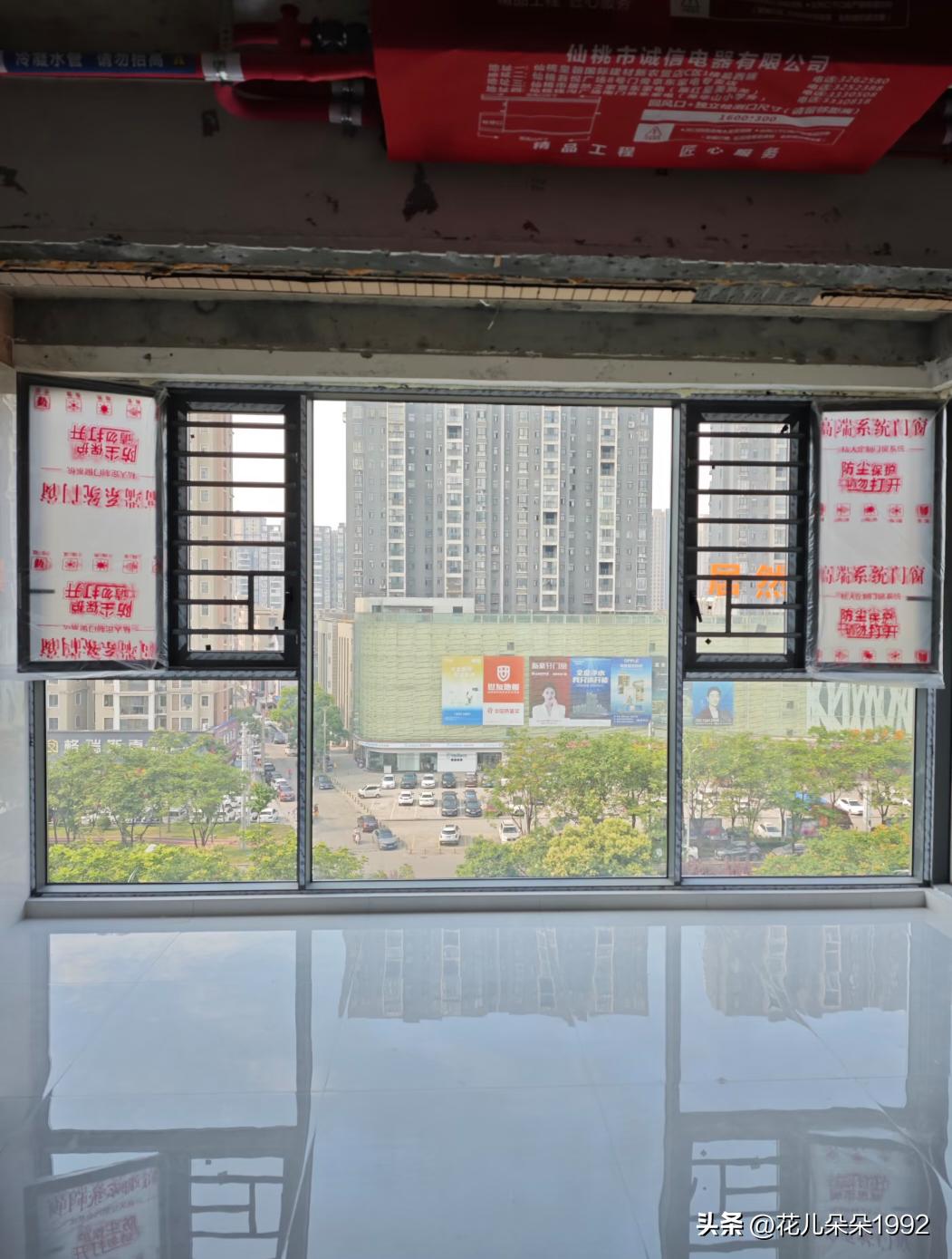 避雷推拉窗，透风效果奇差
年少不知平窗香，错把推窗当做宝
做了那么多攻略
没想到