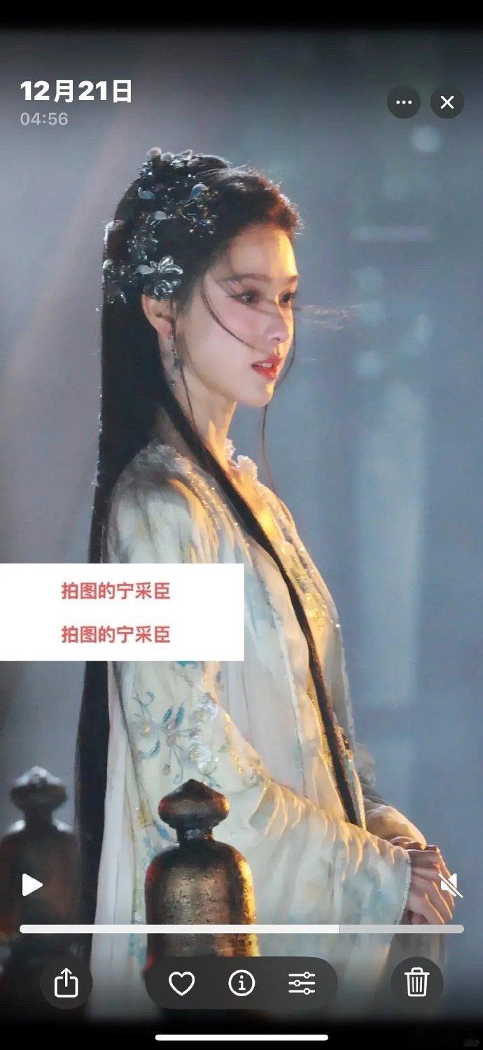 似乎郭敬明导演的作品不如专业摄影师拍摄的效果好。 