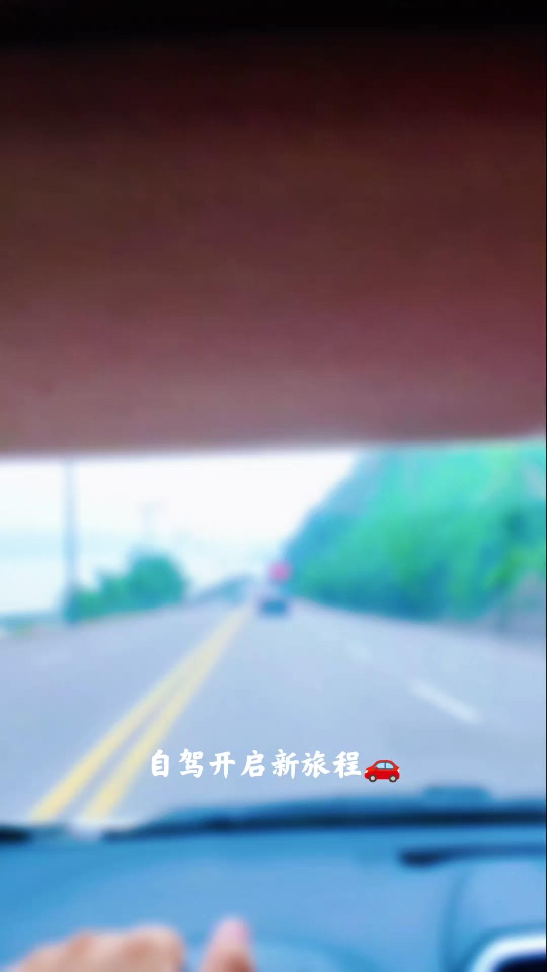 这个古镇名字没听过却意外好逛，人少景美还能心平气和喝茶发呆～
🏮第一次来李庄古
