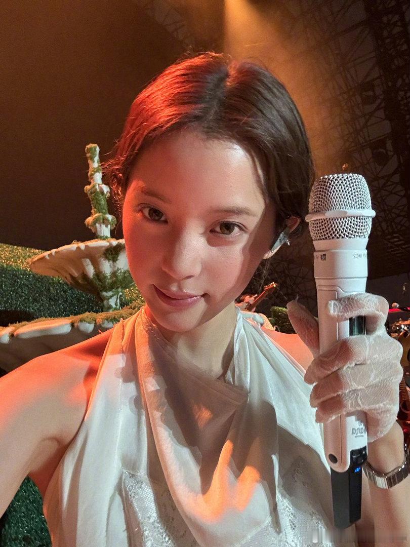 欧阳娜娜上海演唱会发文、欧阳娜娜发文 围观下啦，欧阳娜娜上海演唱会发文，可以有啊
