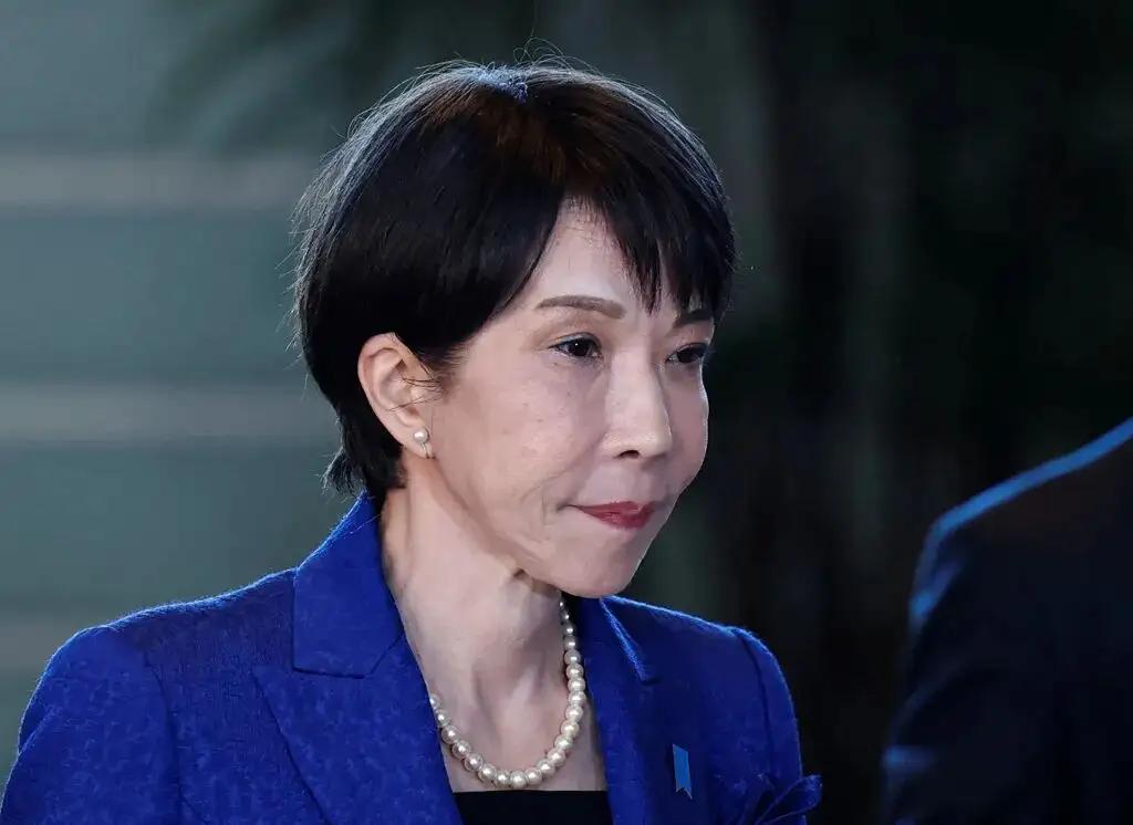 高市这波算是被中国精准打在了七寸上，一点缓冲都没有。
 
中国直接把40家日本实