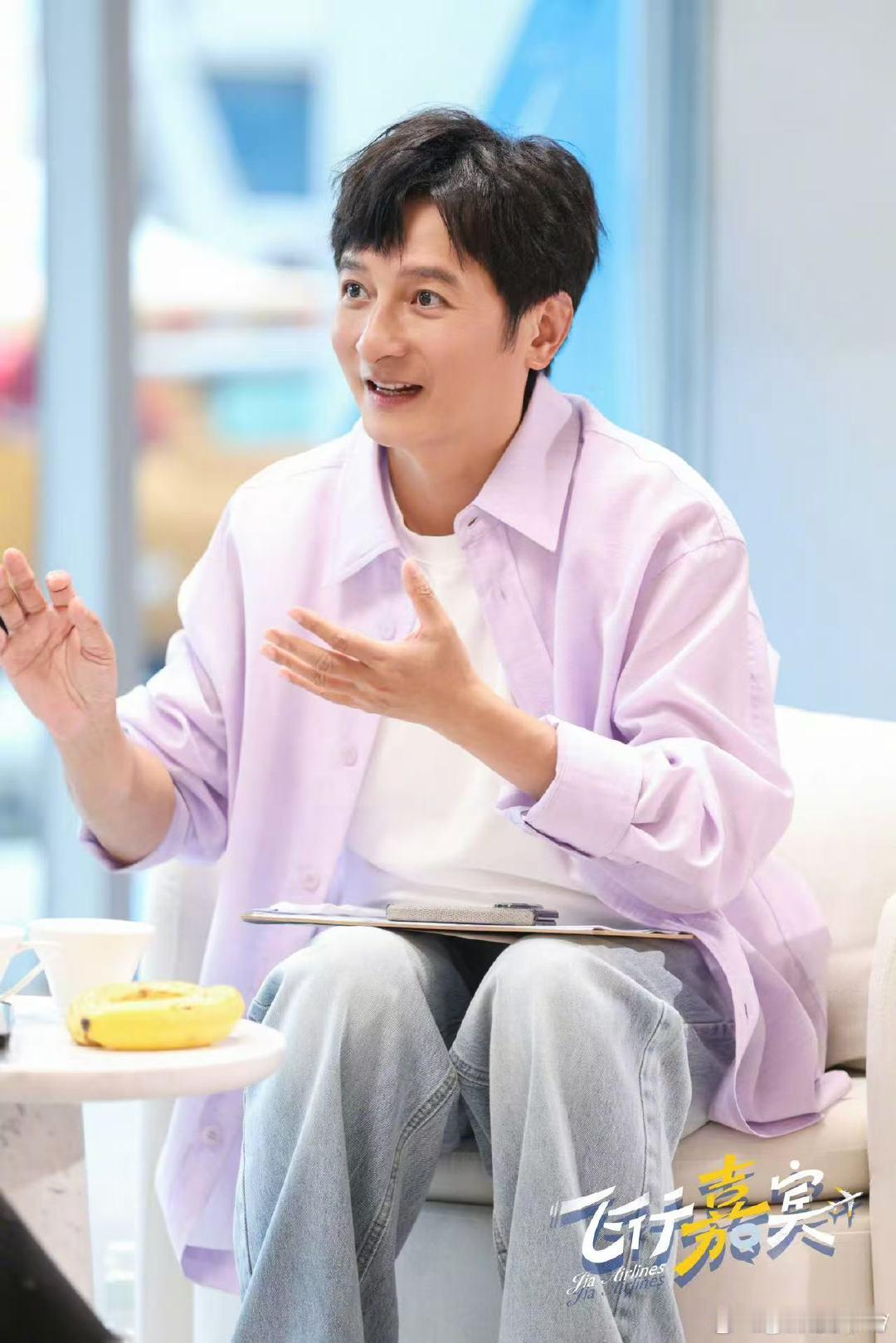 杜海涛[超话]杜海涛半夜坐李维嘉床头吃薯片出差住一块欢乐多多，别人深夜谈心，他俩