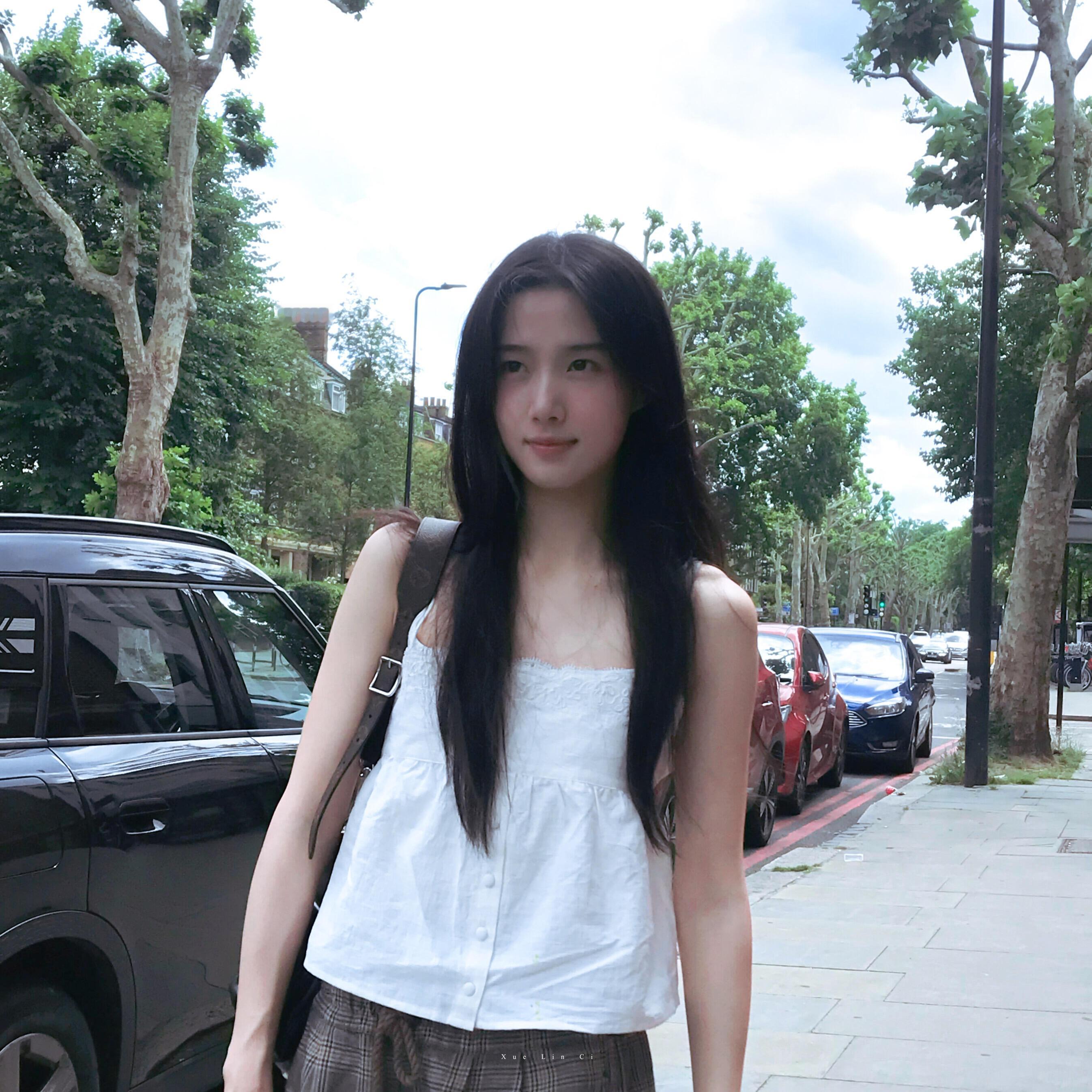 -𝐒𝐇𝐀𝐑𝐄｜卢昱晓头像背景图搭配 ⸝⸝🍃꙳🍀◟🍸。 