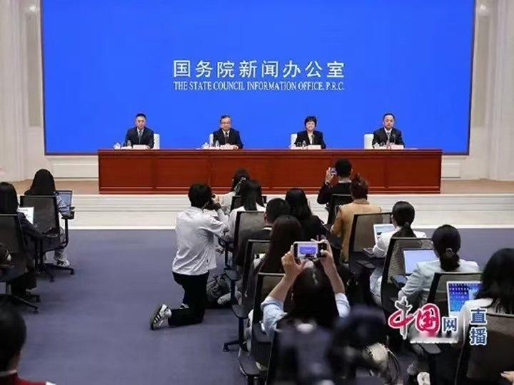【工信部：推动人形机器人等未来产业创新发展 ，你看好人工机器人这一领域的发展吗？