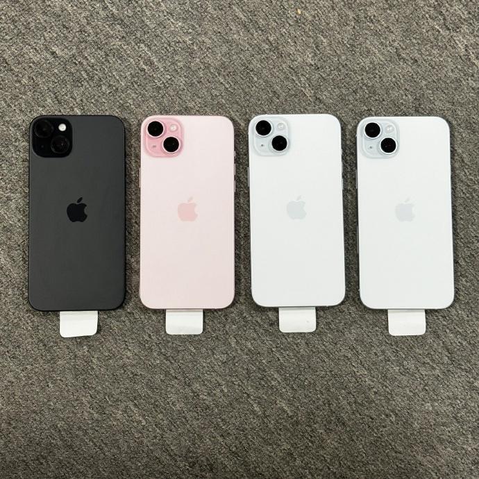 今年打算换新手机的朋友，貌似没必要等到618了，拼夕夕平台上的iPhone 15