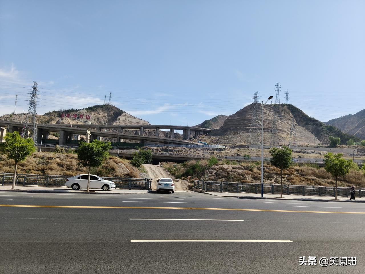 兰州市安宁区北环路和建安东路中间加了这么一大片地，你们说做什么好呢？
现在建安东
