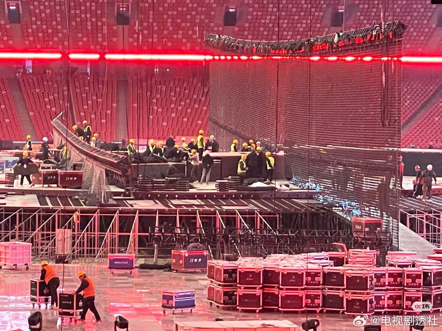 张杰鸟巢演唱会透明悬浮屏，上科技了！太牛了！张杰演唱会透明悬浮屏张杰鸟巢演唱会透