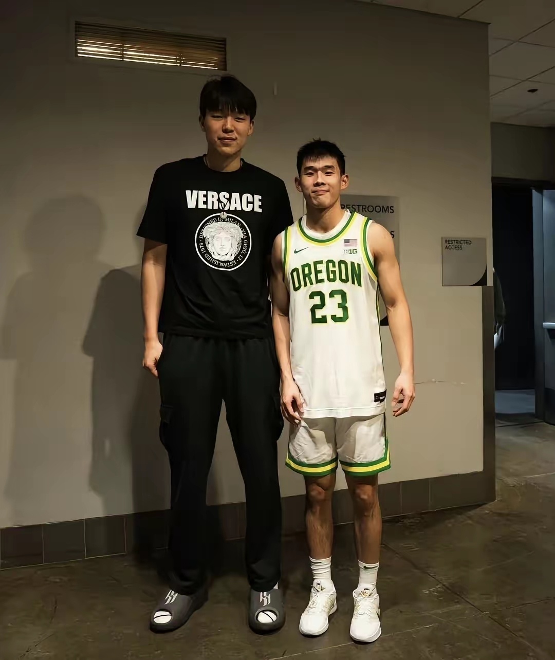 NBA 从CBA得分王到NCAA替补奇兵，林葳在杨瀚森的观战情况下，终于打出了一