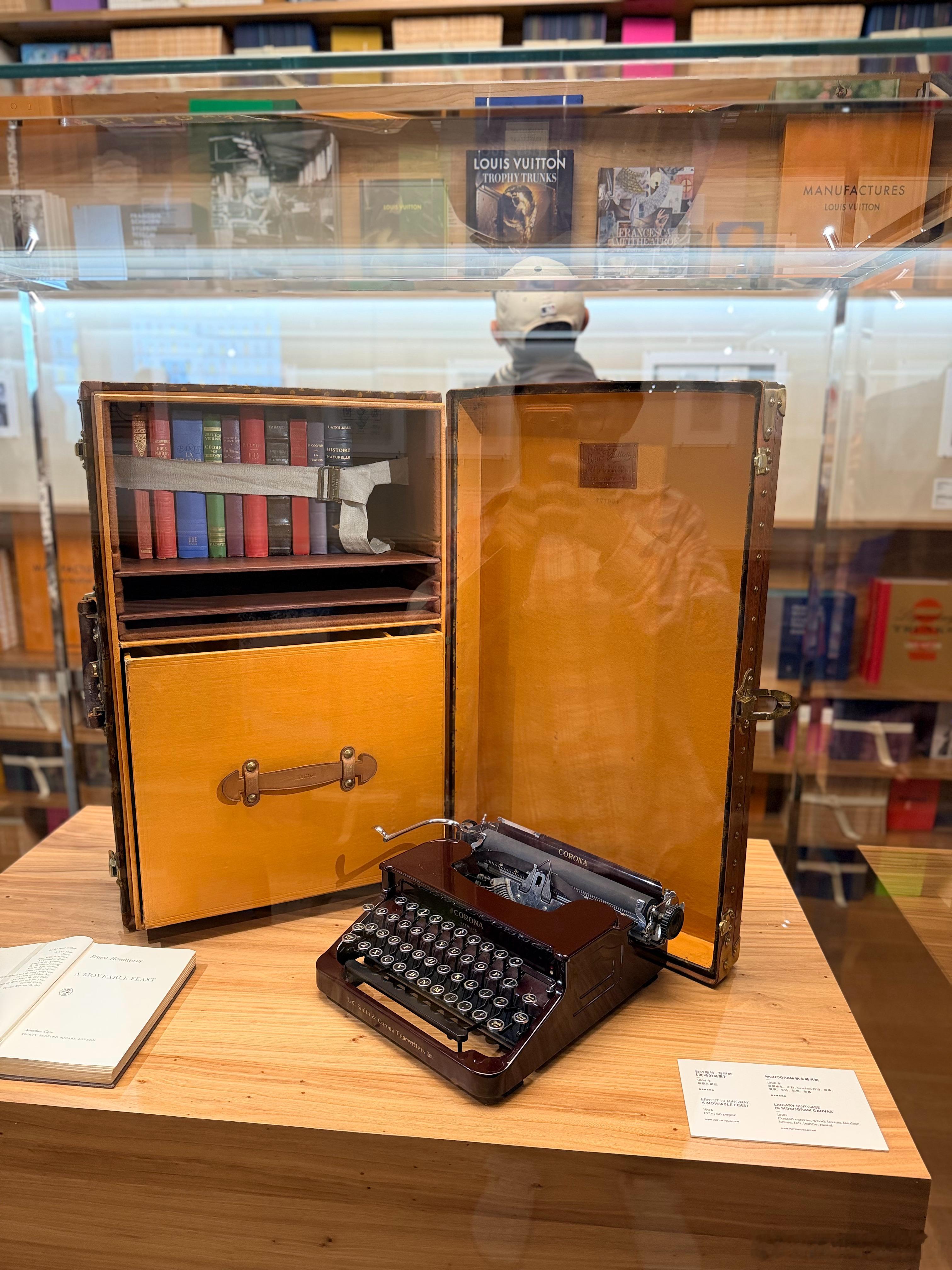 太古汇的那个lv大船终于不排队了，随时预约就能进去看。里面基本是lv的各种花式行