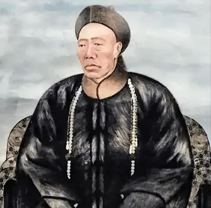 1908年慈禧太后去世，李莲英立马请求回老家养老。隆裕太后面色不善，心想：“你做