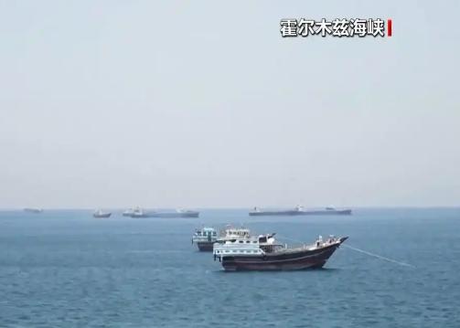 全中东现在最尴尬的，恐怕就是伊朗新掌门穆杰塔巴了。

2026年3月8日，56岁