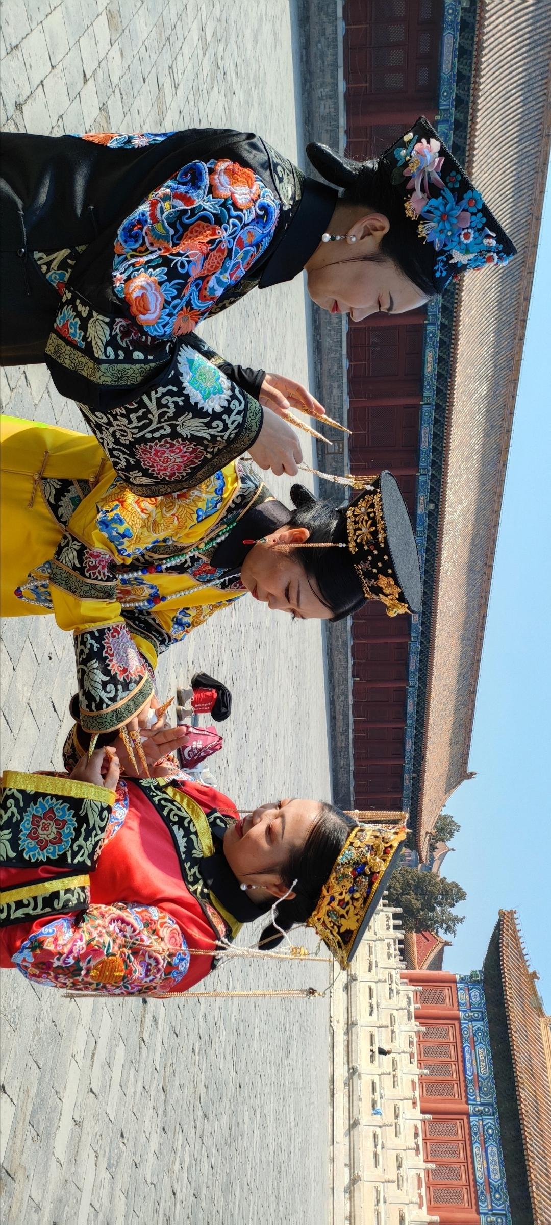 穿越时空，感受古风华服的魅力！