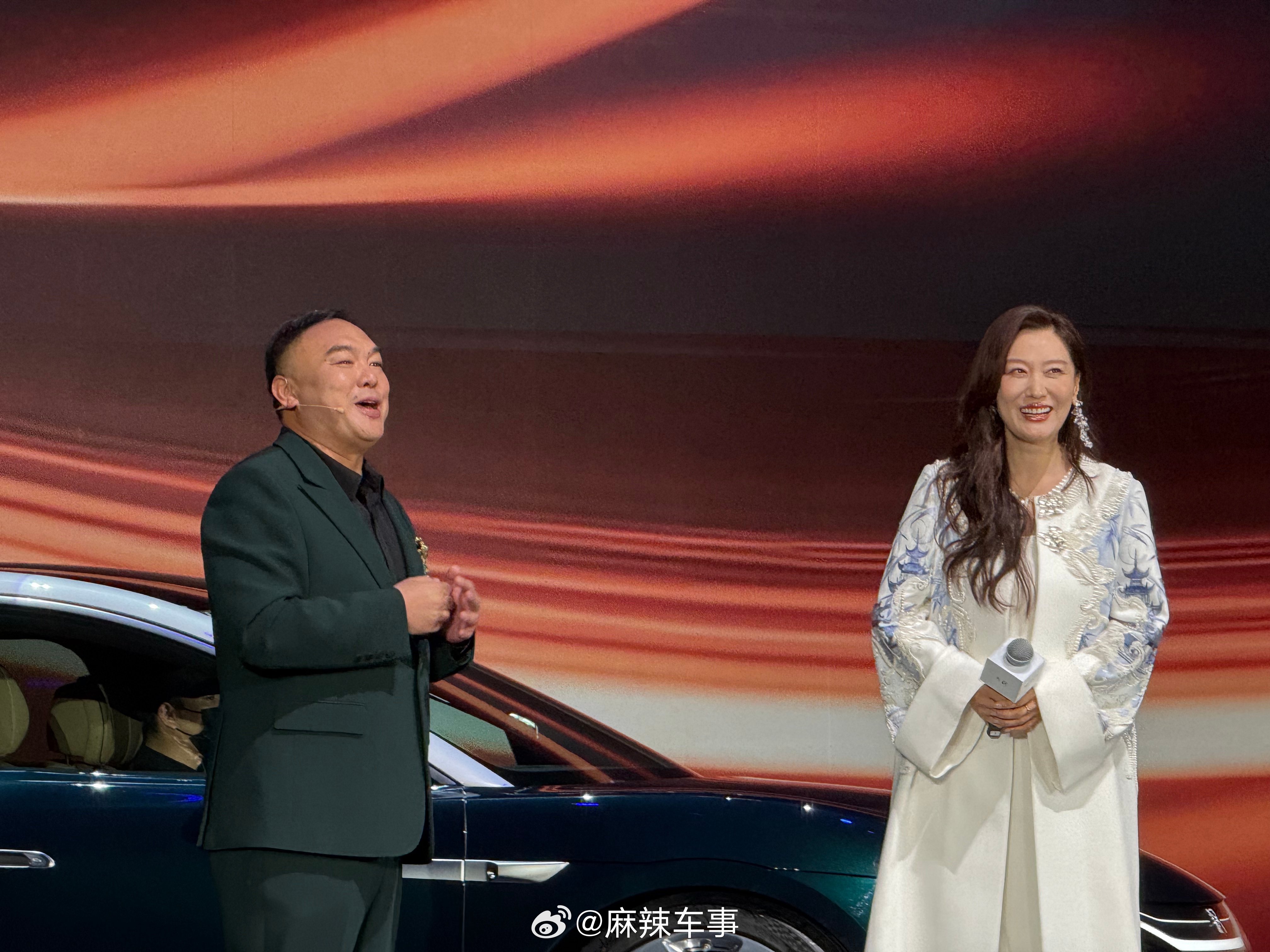 著名歌唱家谭晶女士成为首位比亚迪大汉车主 ​​​