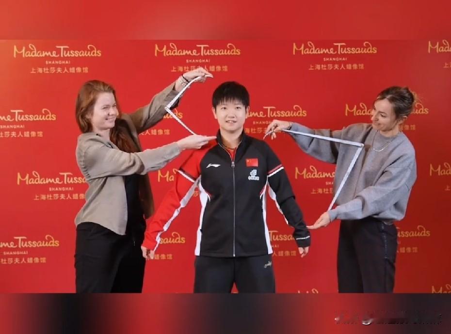 莎莎要有自己的蜡像啦！有点期待蜡像会是莎莎的哪个形象呢？[呲牙]

今天上海杜莎